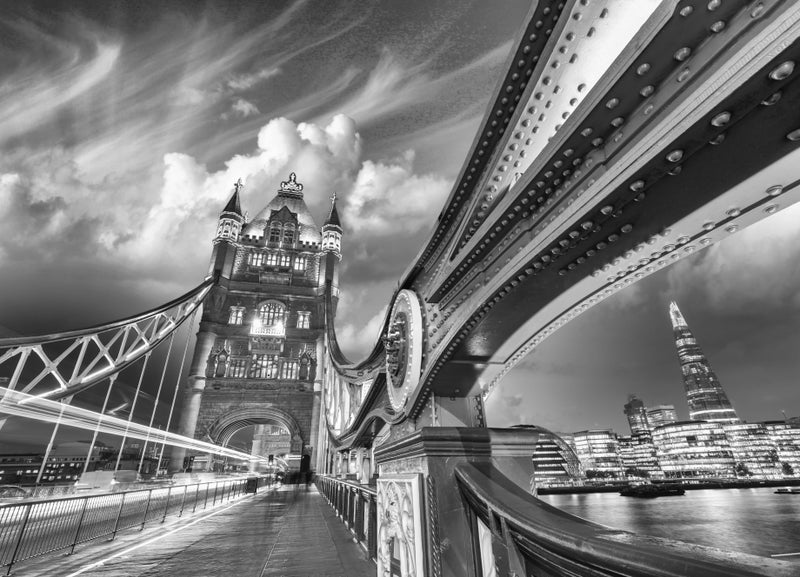 Tower Bridgell&auml; MV